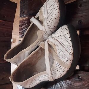 Clarks Privo White shoes